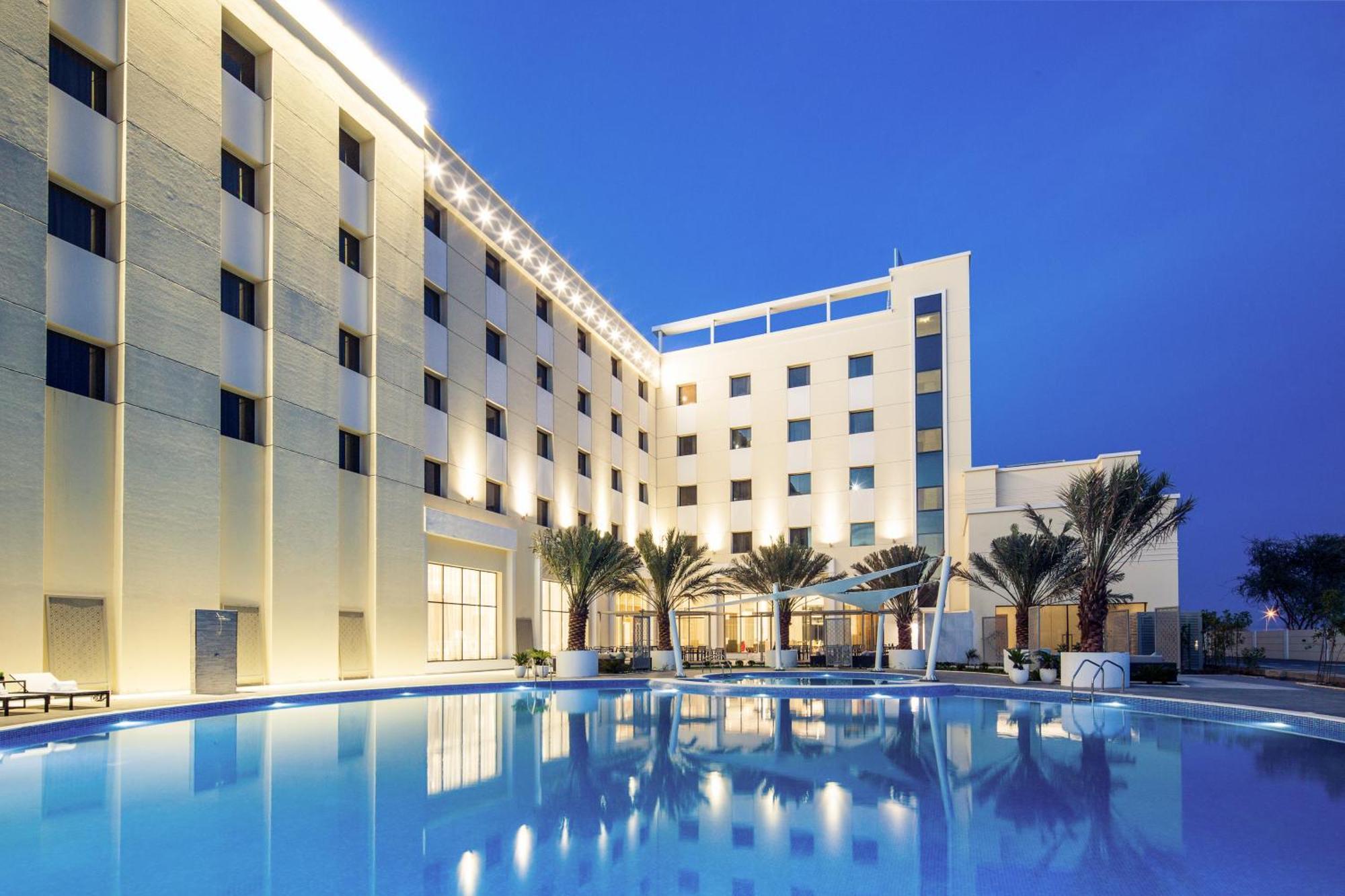 Mercure Suhár Exteriér fotografie