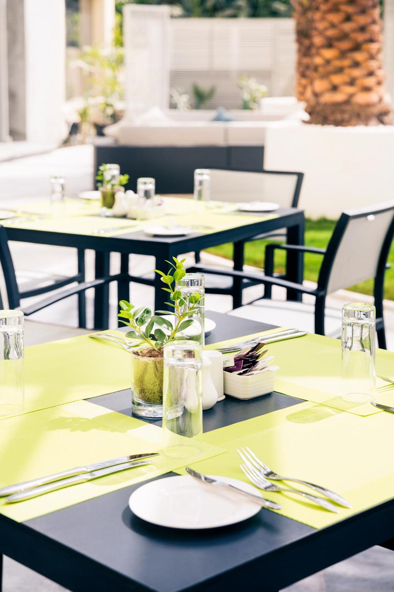 Mercure Suhár Exteriér fotografie